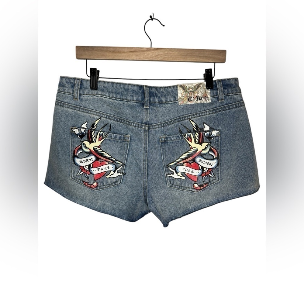 Ed Hardy Born Free Cut Off Shorts Size 30